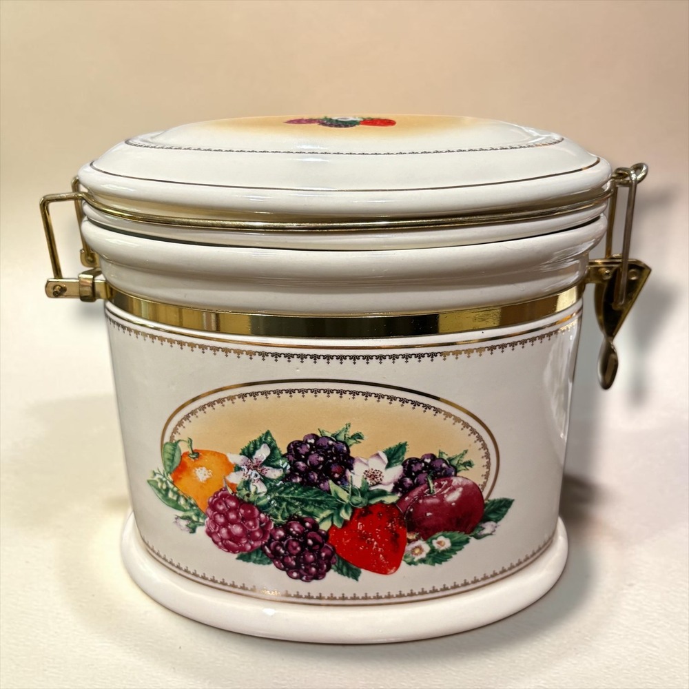 Knott's Berry Farm Foods Ceramic Oval Canister Airtight Hinged Lid Fruit Berry